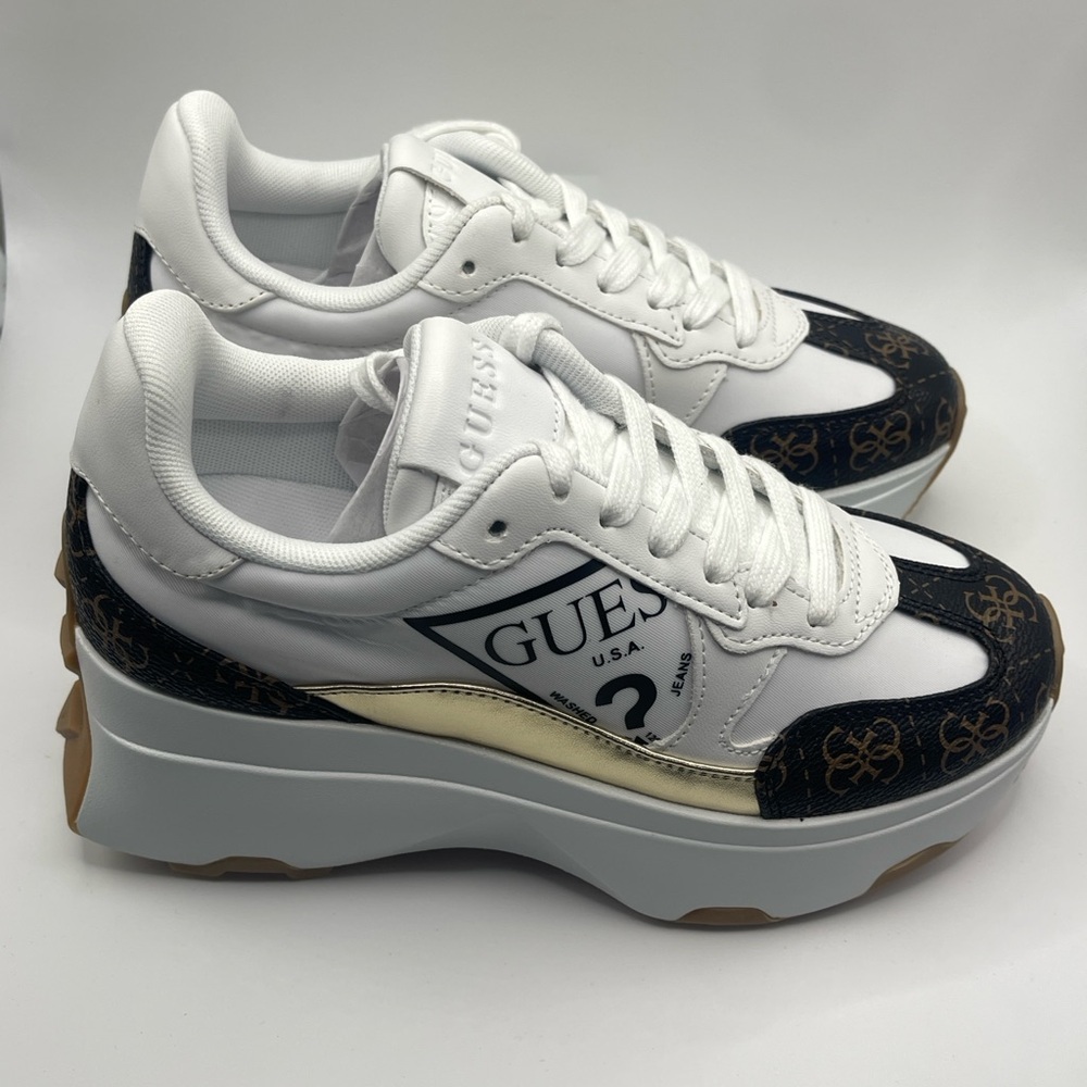 GUESS Calebb Sneakers Platform NWOT Box Size 5.5